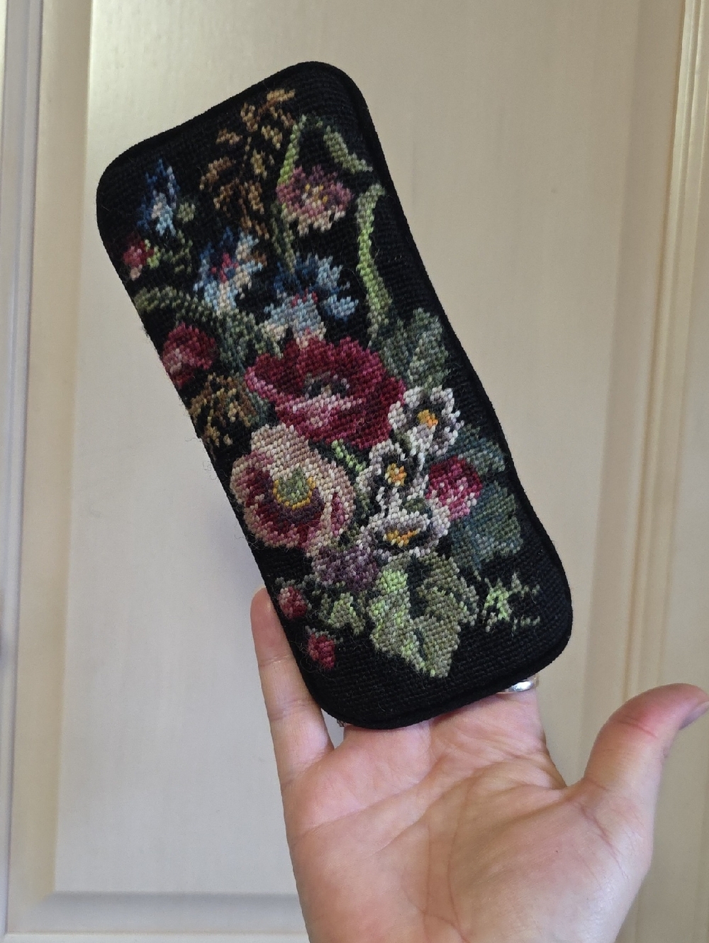 Black Floral Cross-Stitch Glasses   Sleeve - Protective Case